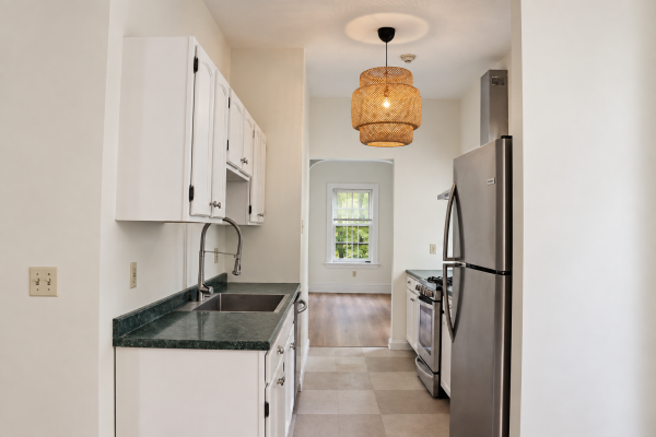 23 Chapin Ave #2L