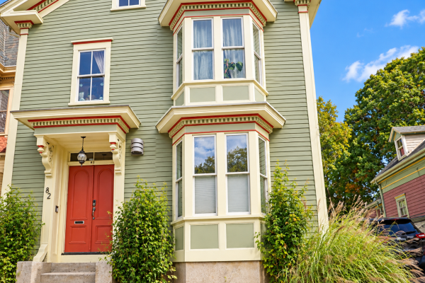 82 Dexter St #3